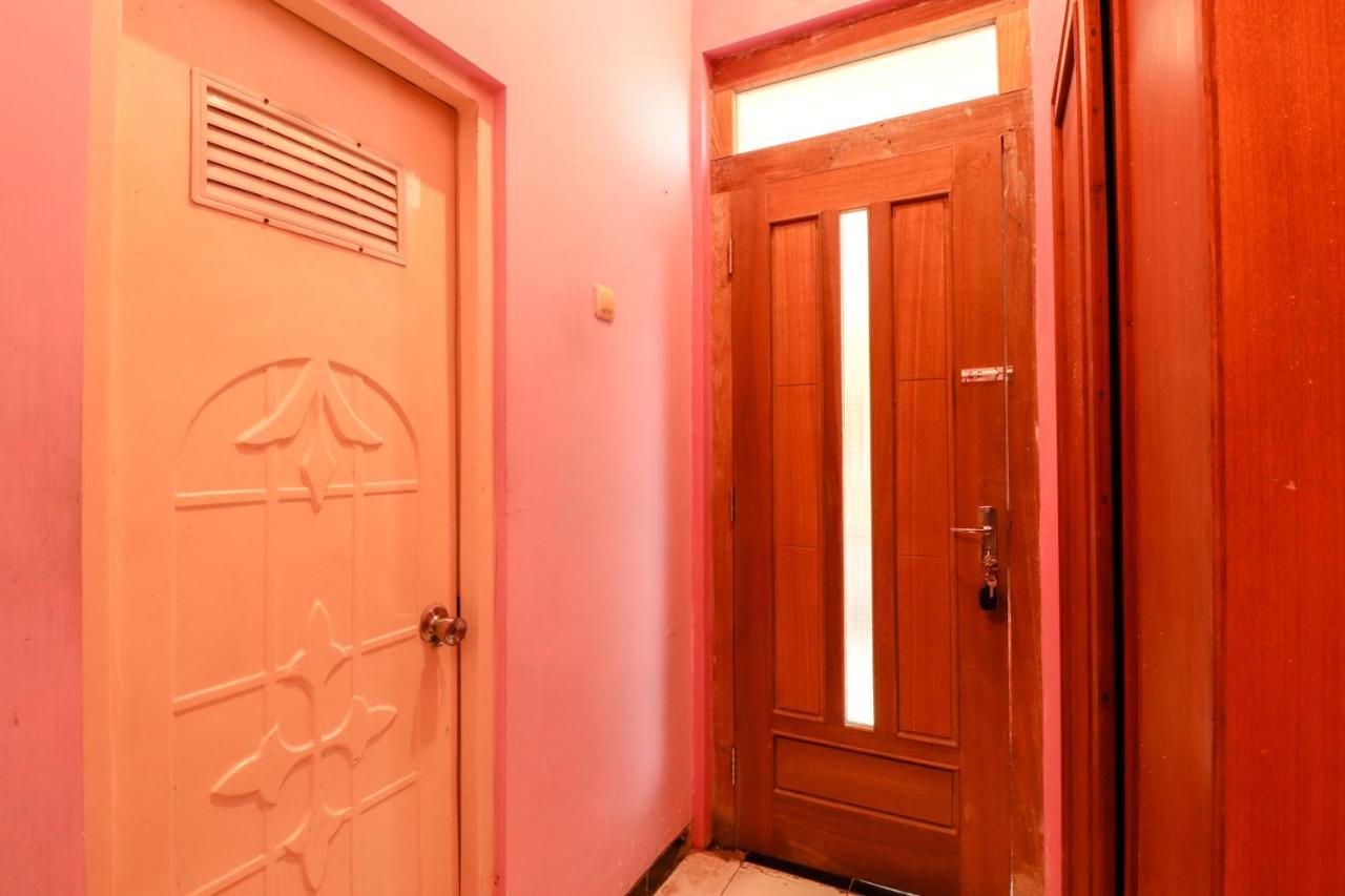 The Joglo Family Hotel Magelang Exterior foto