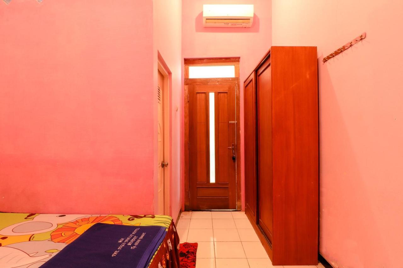 The Joglo Family Hotel Magelang Exterior foto