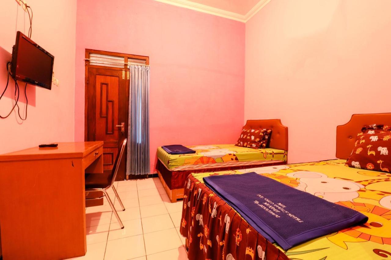 The Joglo Family Hotel Magelang Exterior foto