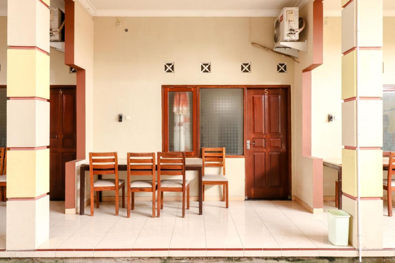 The Joglo Family Hotel Magelang Exterior foto