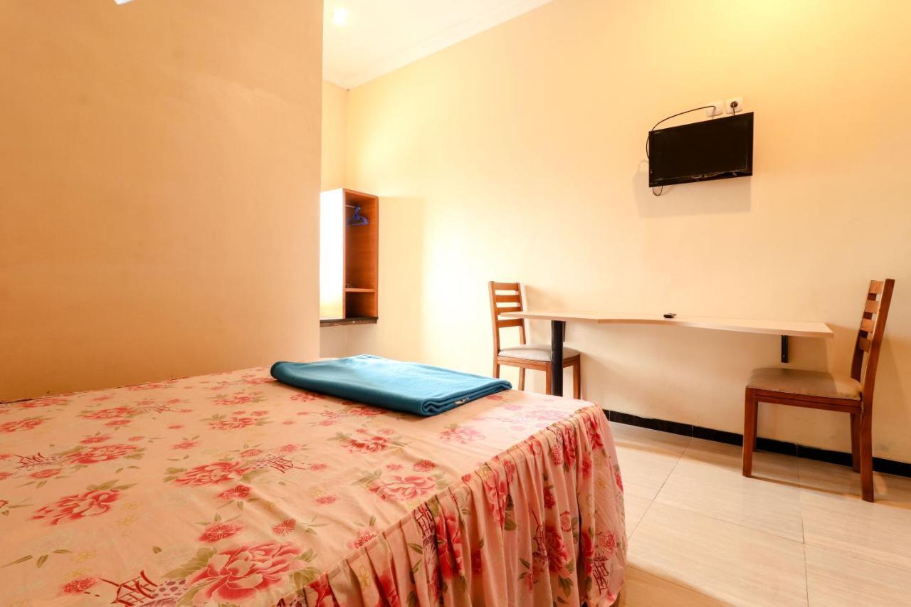 The Joglo Family Hotel Magelang Exterior foto